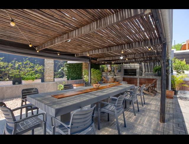 8 BEDROOM HOUSE FOR SALE IN BALLITO CENTRAL